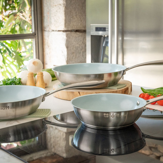 Nerezová pánev LattHome Vita ø 20 cm - keramický povrch, indukce - YUMMA