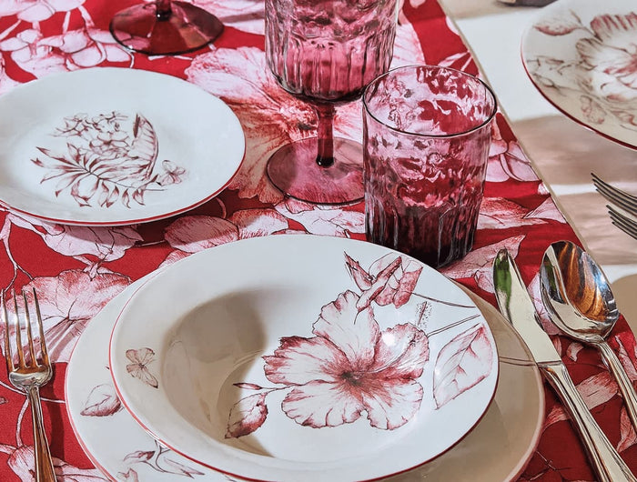 <h1><span style="text-decoration:underline">Kvalitní porcelán, nepřehlédnutelný styl</span></h1>